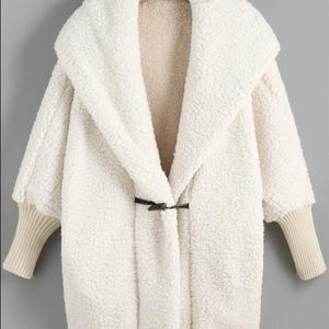 Traveling Khaki Faux Fur Coat. (Button)